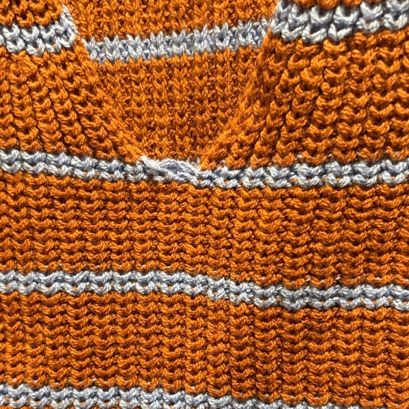 Central Park West Aiden V-Neck Vest - Picture 8 of 10